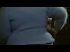 یک مرد با پیچ و فیلم ...